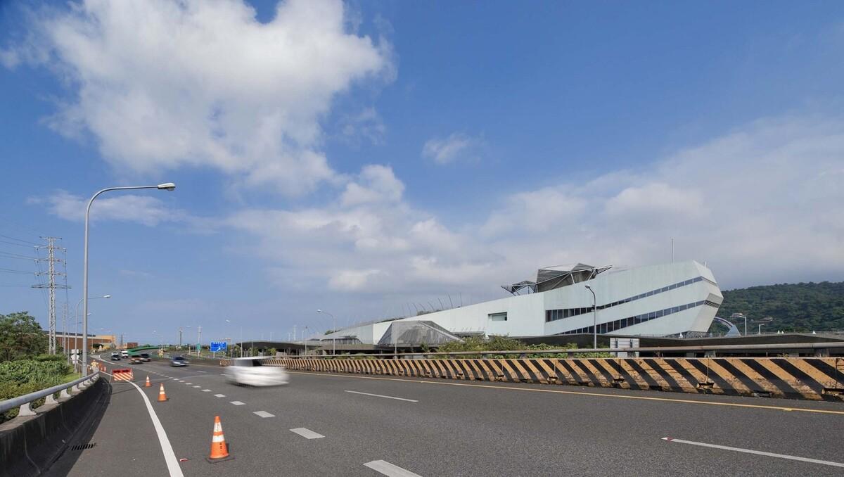 苏澳高速公路休息区及服务区 / 翁祖模建筑师事务所