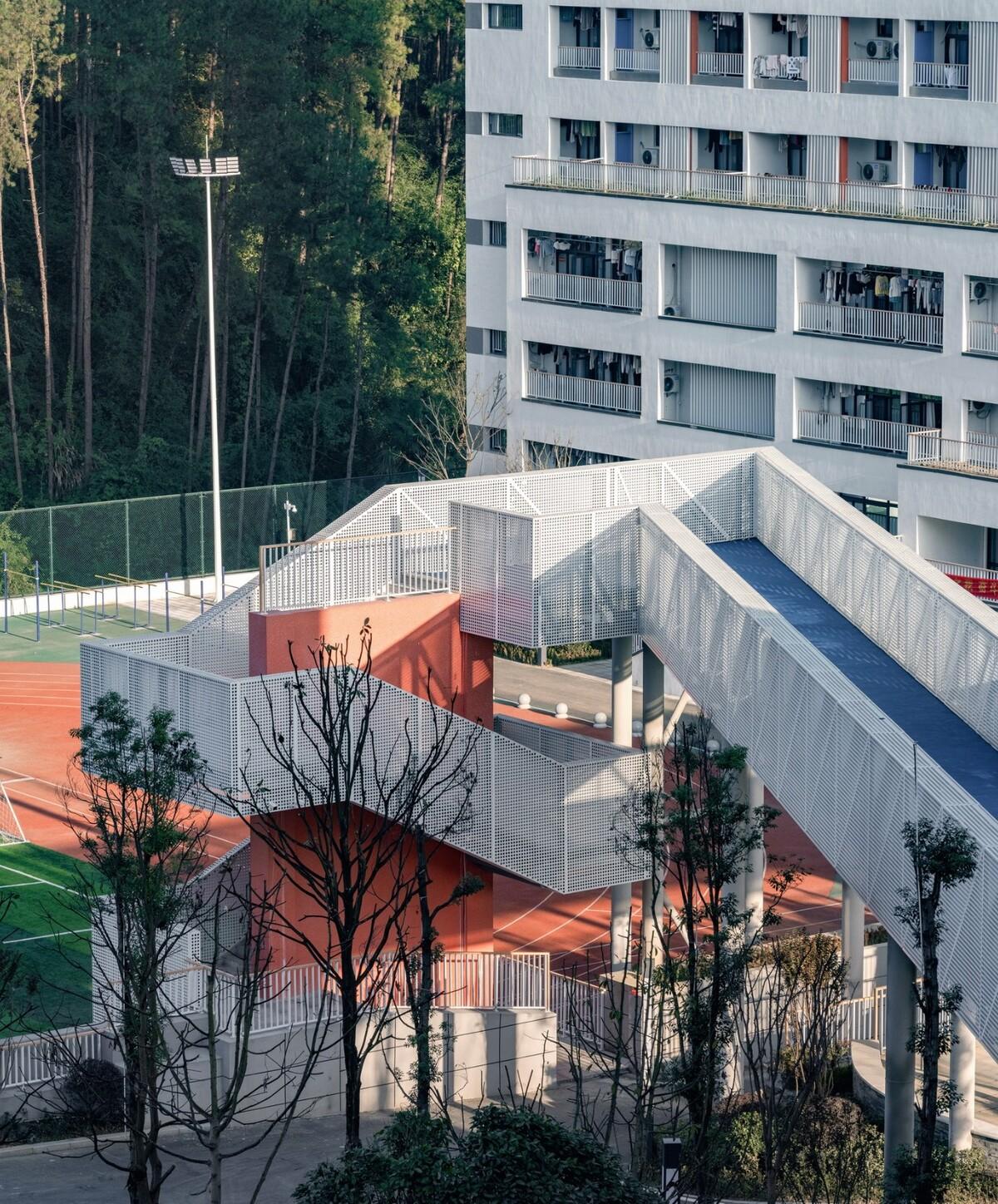吉首中驰·湘郡礼德学校（一期）/ 象外营造工作室