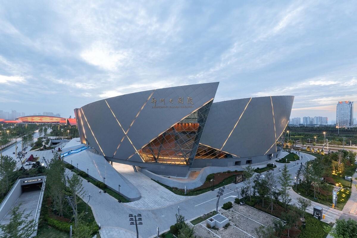 郑州大剧院 / 哈尔滨工业大学建筑设计研究院