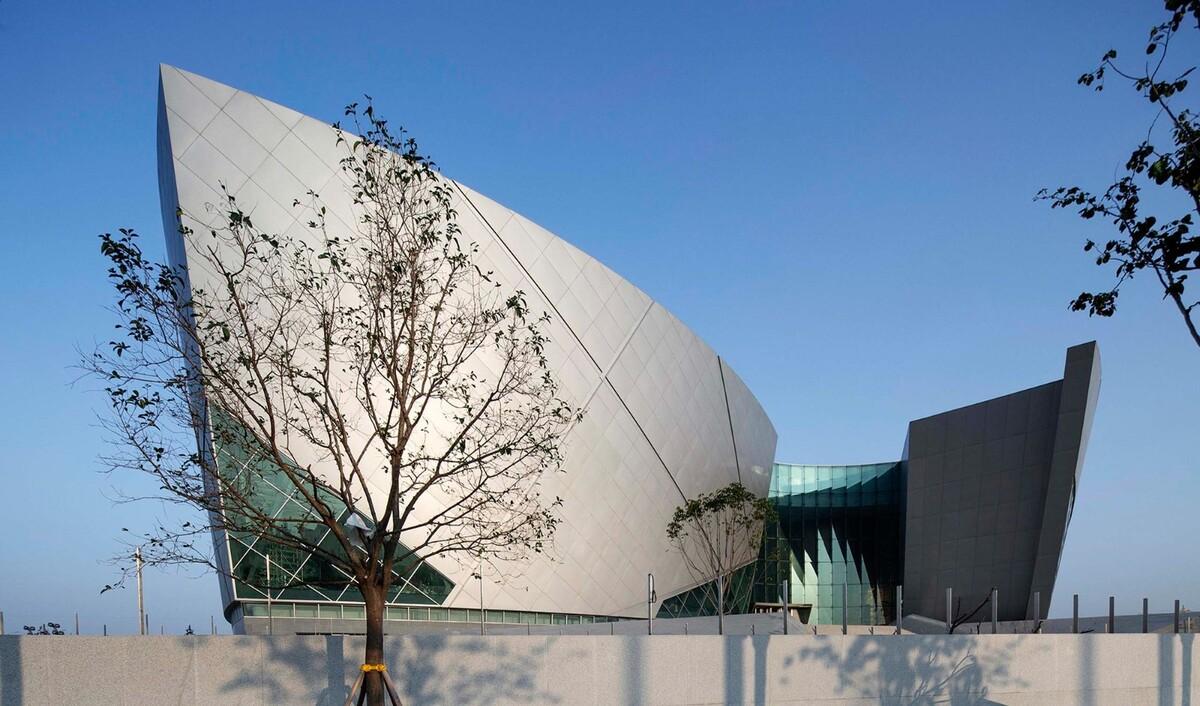 郑州大剧院 / 哈尔滨工业大学建筑设计研究院
