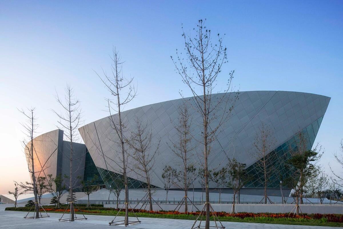 郑州大剧院 / 哈尔滨工业大学建筑设计研究院
