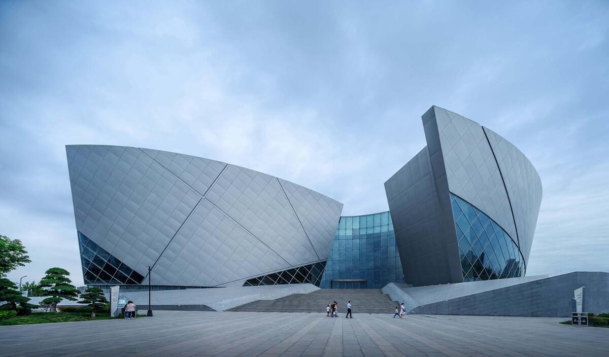 郑州大剧院 / 哈尔滨工业大学建筑设计研究院