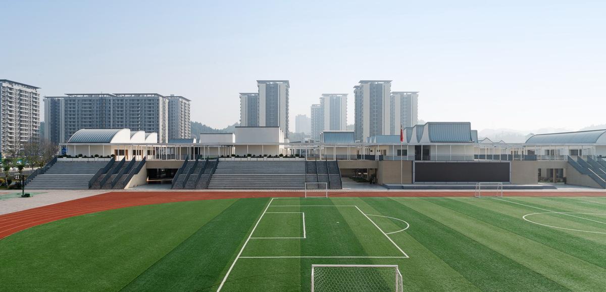 平行与光的学校——青衣江路小学校 / 迹·建筑事务所（TAO）