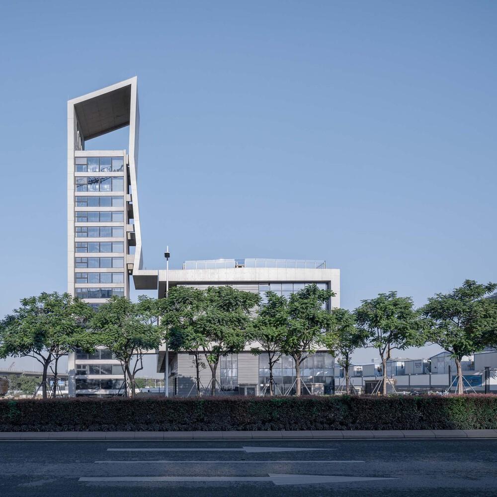 深圳前海消防站 / 深圳大学建筑设计研究院有限公司“钟中+钟波涛”工作室