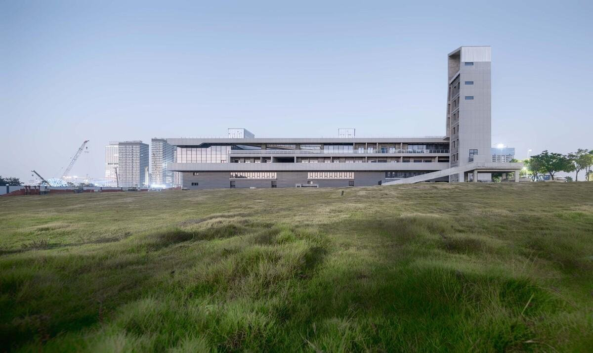 深圳前海消防站 / 深圳大学建筑设计研究院有限公司“钟中+钟波涛”工作室