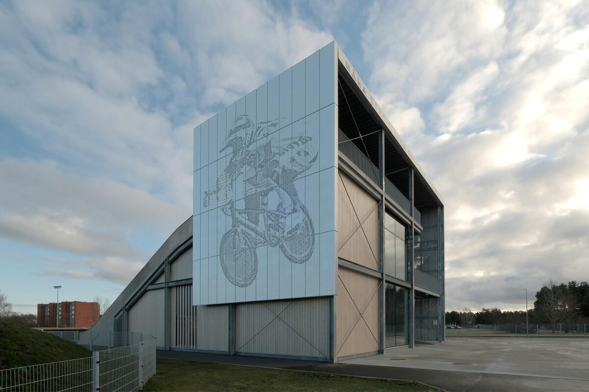 奥运冠军 Maris Strombergs 的 BMX 赛道 / Balta Istaba