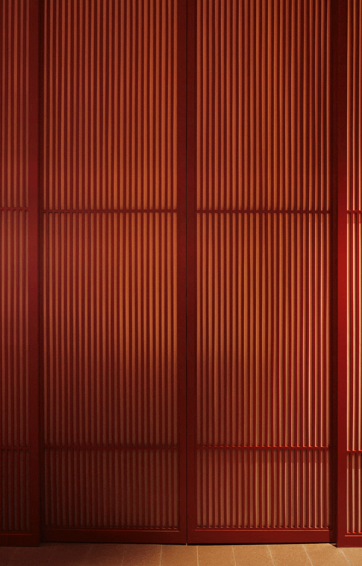 街角的红色酒场：鸟焱·烧物 / TRIOSTUDIO三厘社