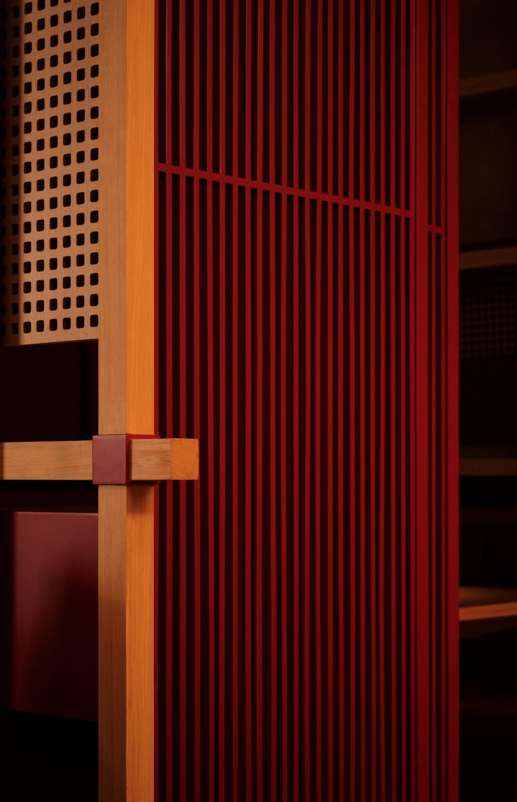 街角的红色酒场：鸟焱·烧物 / TRIOSTUDIO三厘社
