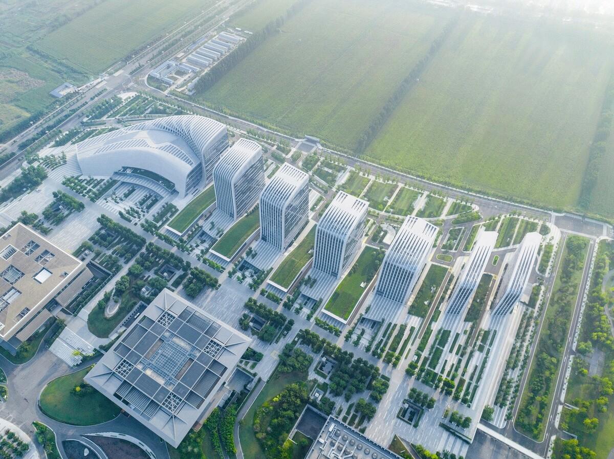 高山流水、兼收并蓄的城市文化新名片—济宁市文化中心三期文化产业园 / Laguarda.Low Architects (LLA)