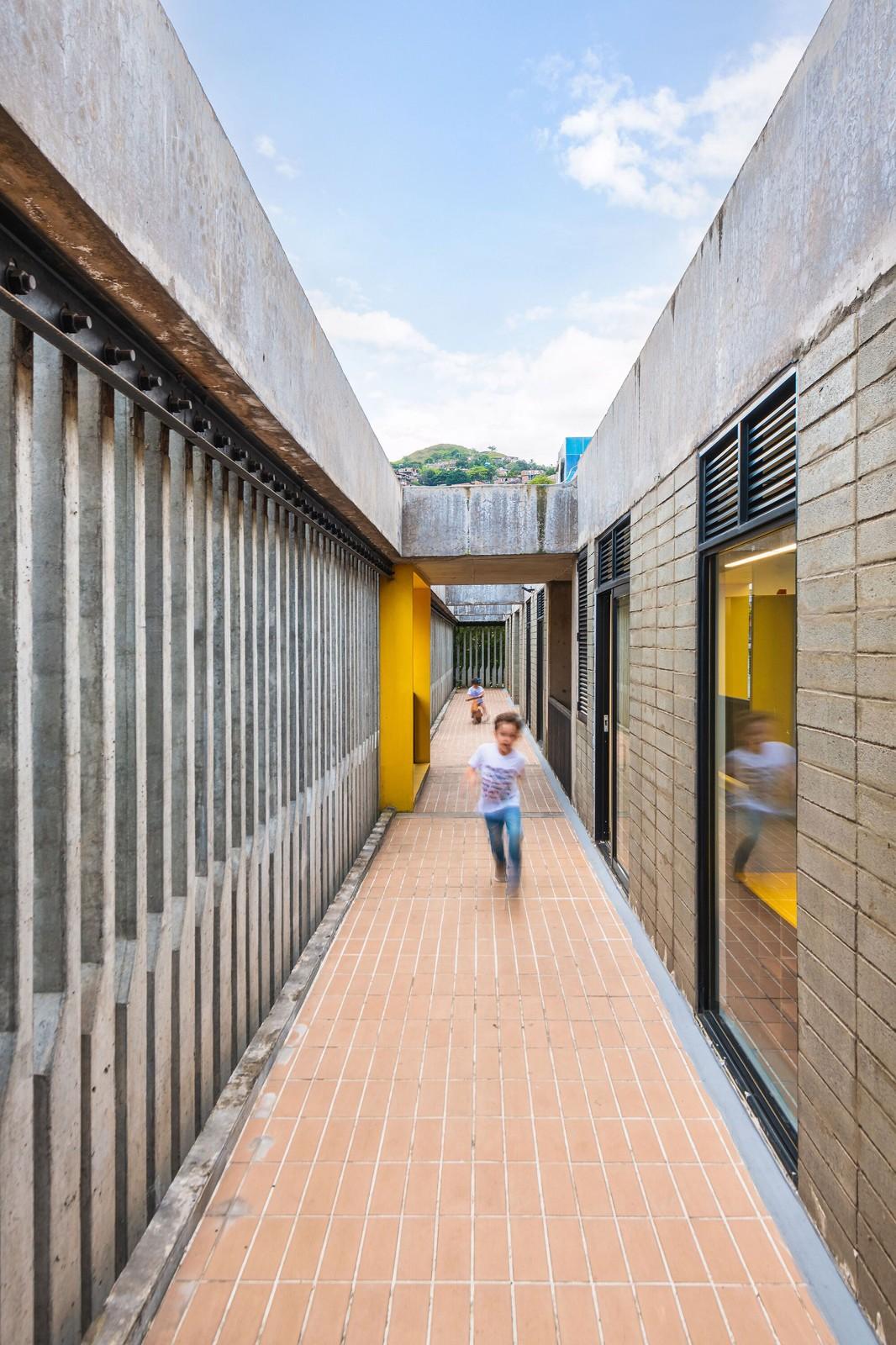 冠军摇篮儿童发展中心 / Espacio Colectivo Arquitectos