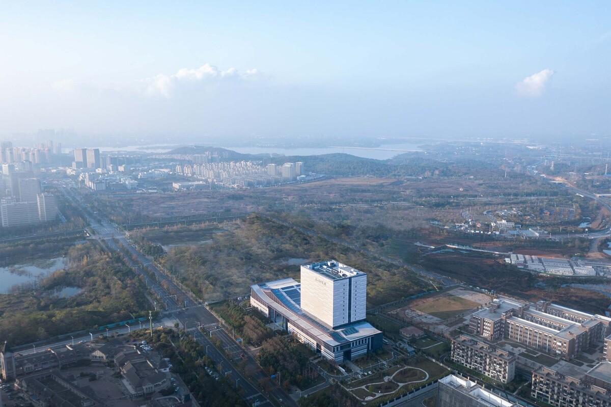湖北省档案馆新馆 / 中南建筑设计院