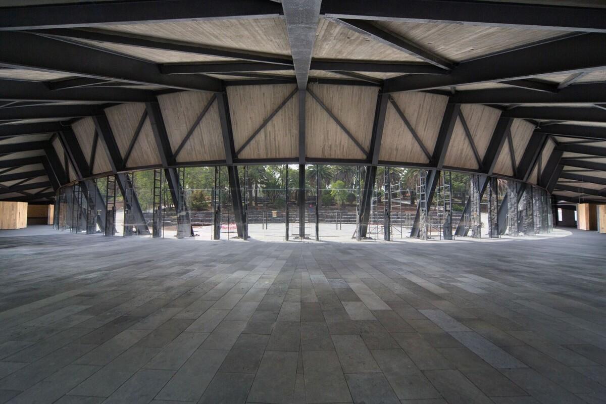 覆盖在大地上，查普尔特佩克环境文化中心 / ERREqERRE Arquitectura y Urbanismo + Taller ID