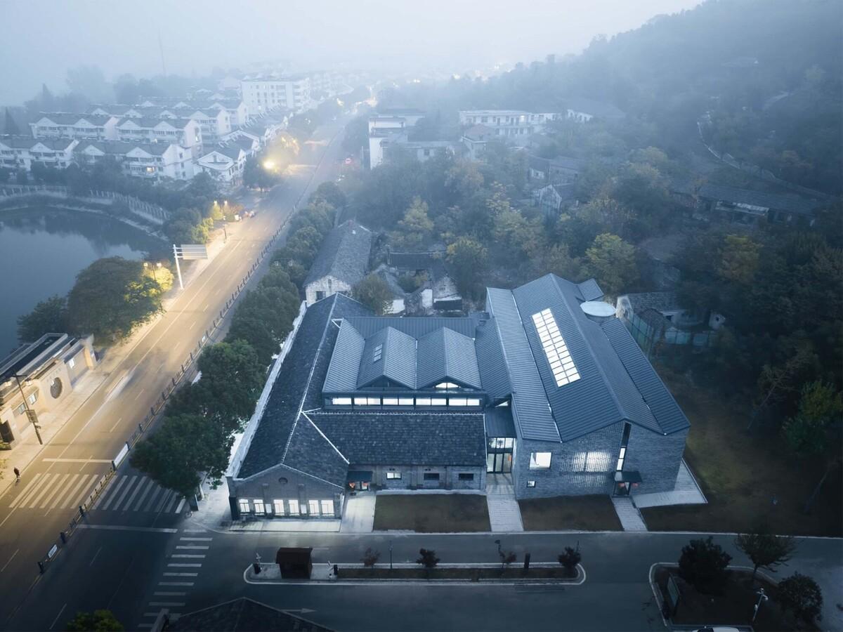 江淮小剧场 / 东南大学建筑学院