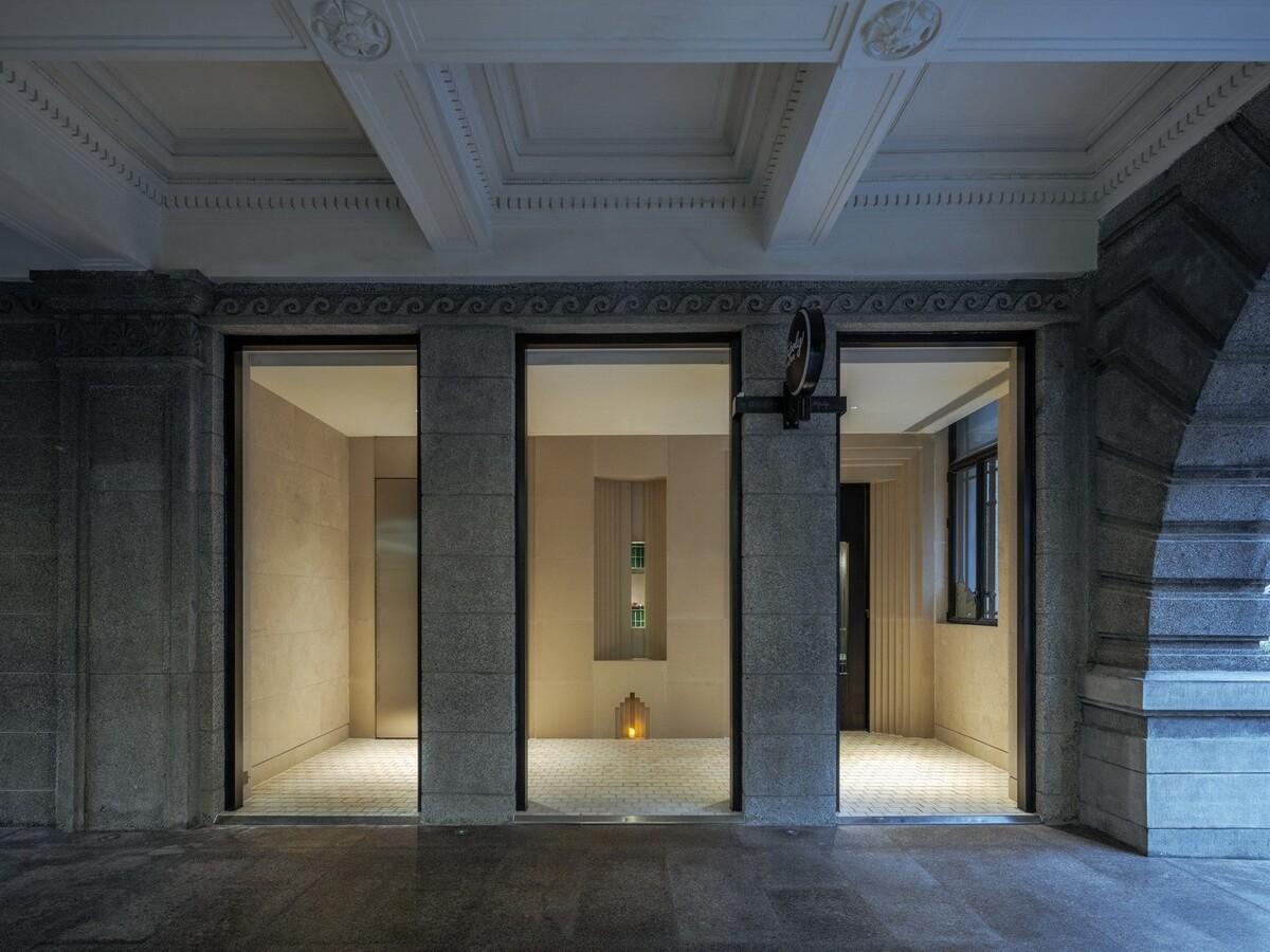 Piazza in a room：Mapoly Coffee满坡栗咖啡(历史博物馆店) / Wutopia Lab