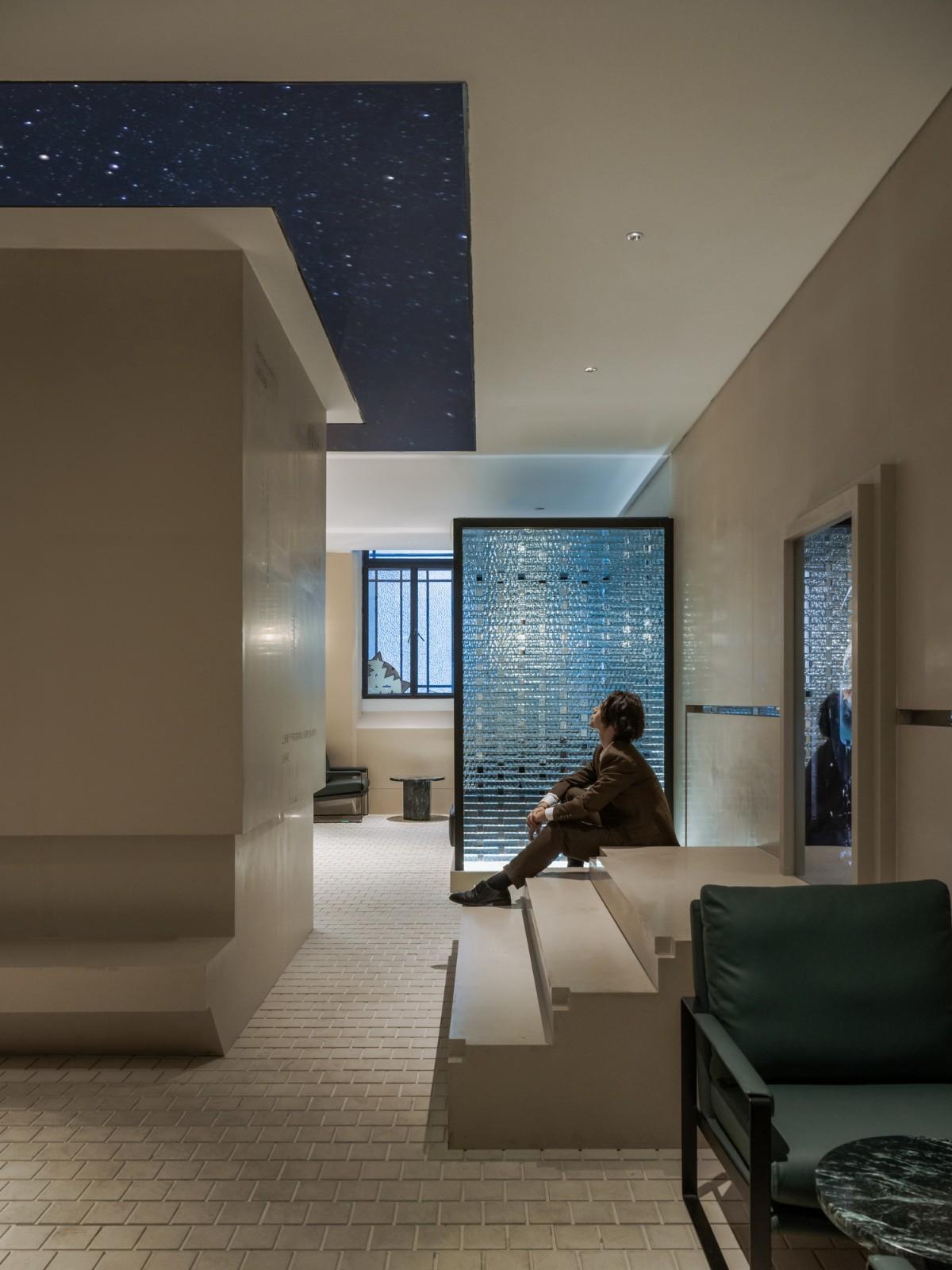 Piazza in a room：Mapoly Coffee满坡栗咖啡(历史博物馆店) / Wutopia Lab