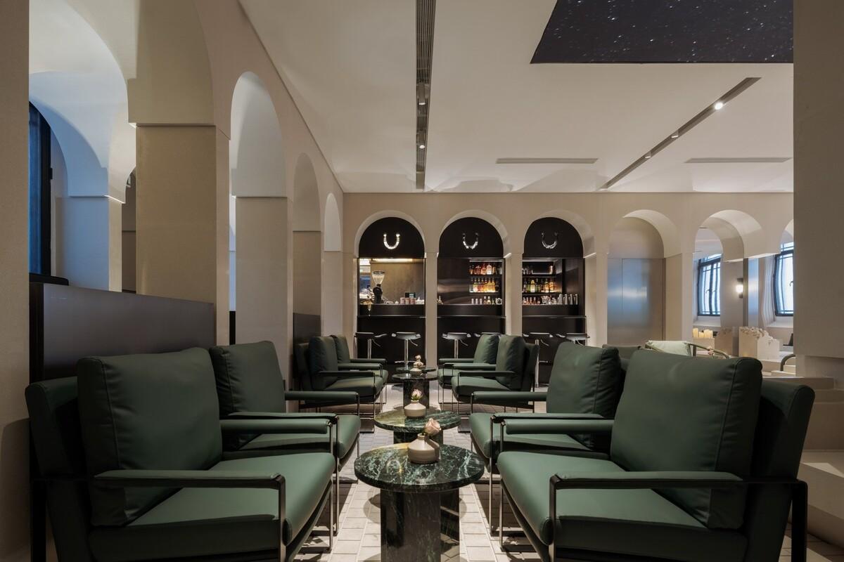 Piazza in a room：Mapoly Coffee满坡栗咖啡(历史博物馆店) / Wutopia Lab