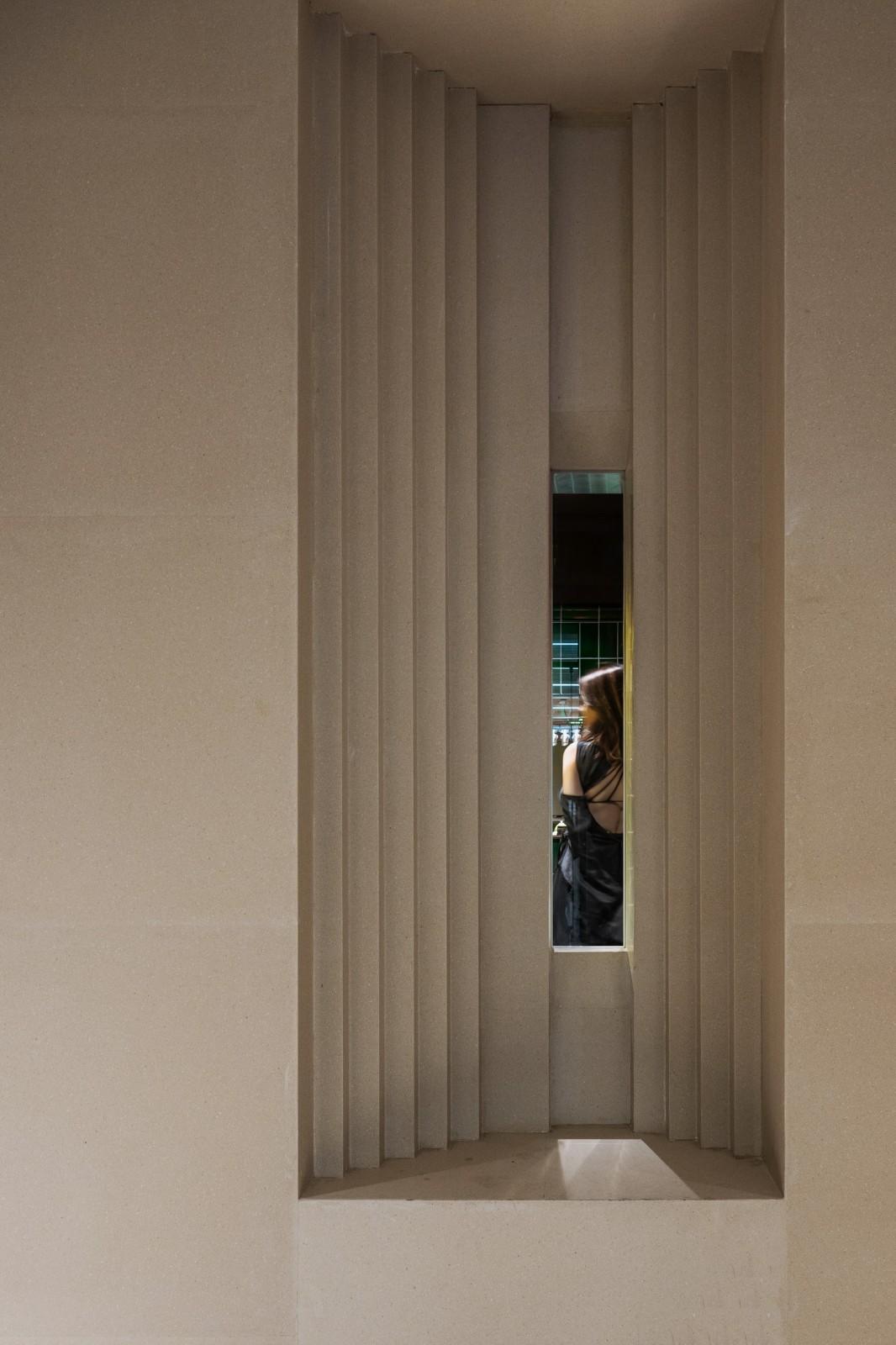 Piazza in a room：Mapoly Coffee满坡栗咖啡(历史博物馆店) / Wutopia Lab