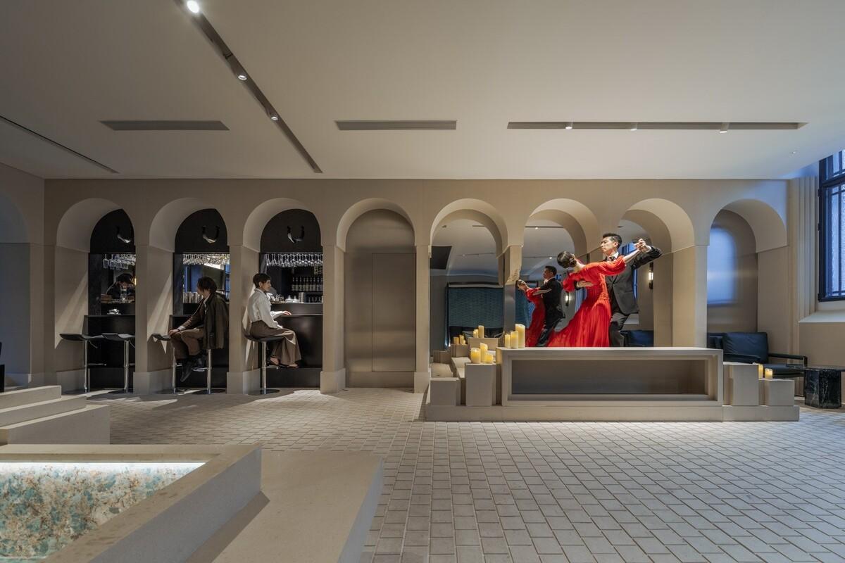 Piazza in a room：Mapoly Coffee满坡栗咖啡(历史博物馆店) / Wutopia Lab