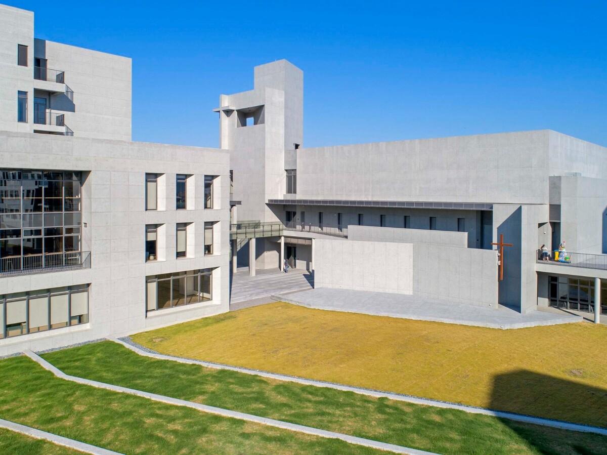 中华福音神研究学院八德校区教堂 / 潘冀联合建筑师事务所