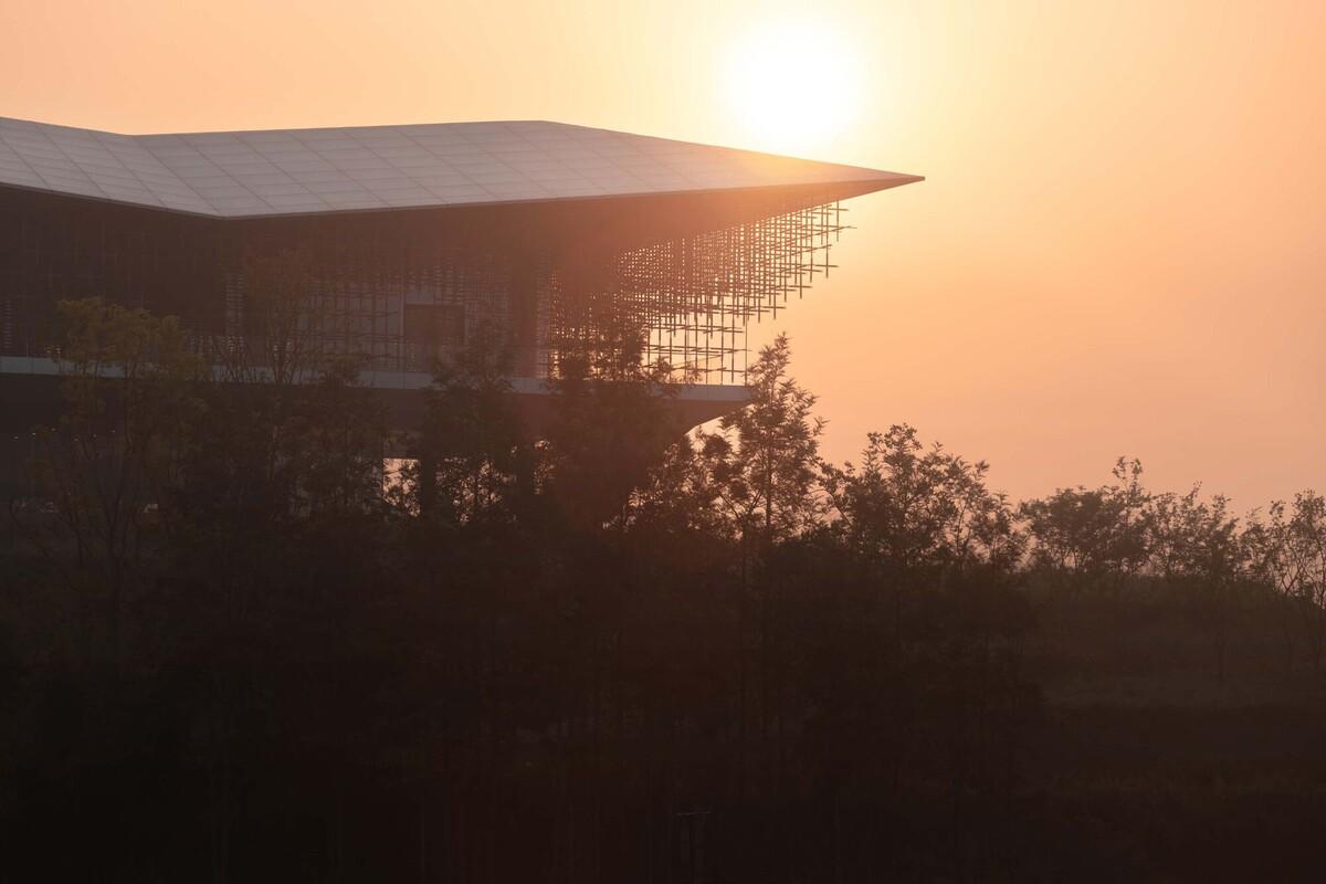 天府文创城规划展示厅 / 安棣建筑设计