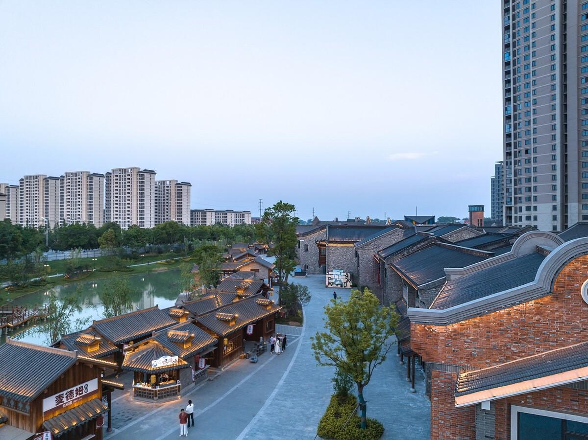 古韵与新生，空间与群像：阜阳罍街 / 柏涛建筑