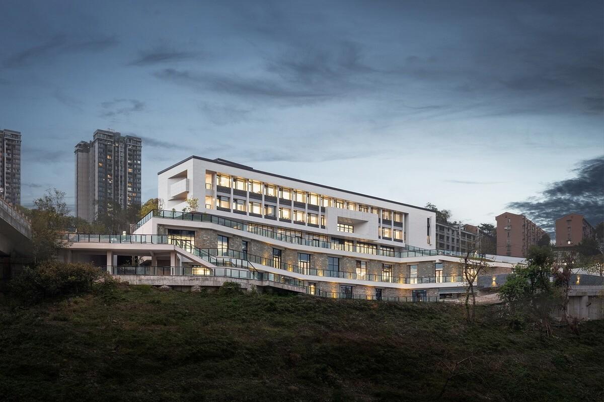 磁器口服务中心 / 重庆悦集建筑设计