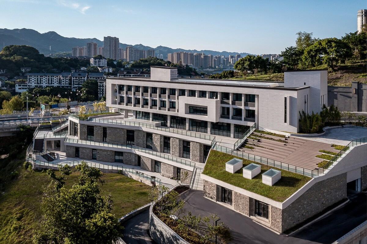 磁器口服务中心 / 重庆悦集建筑设计