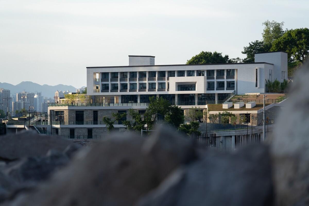 磁器口服务中心 / 重庆悦集建筑设计