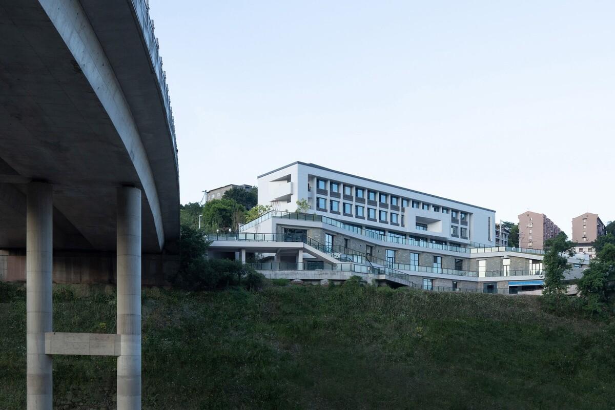磁器口服务中心 / 重庆悦集建筑设计