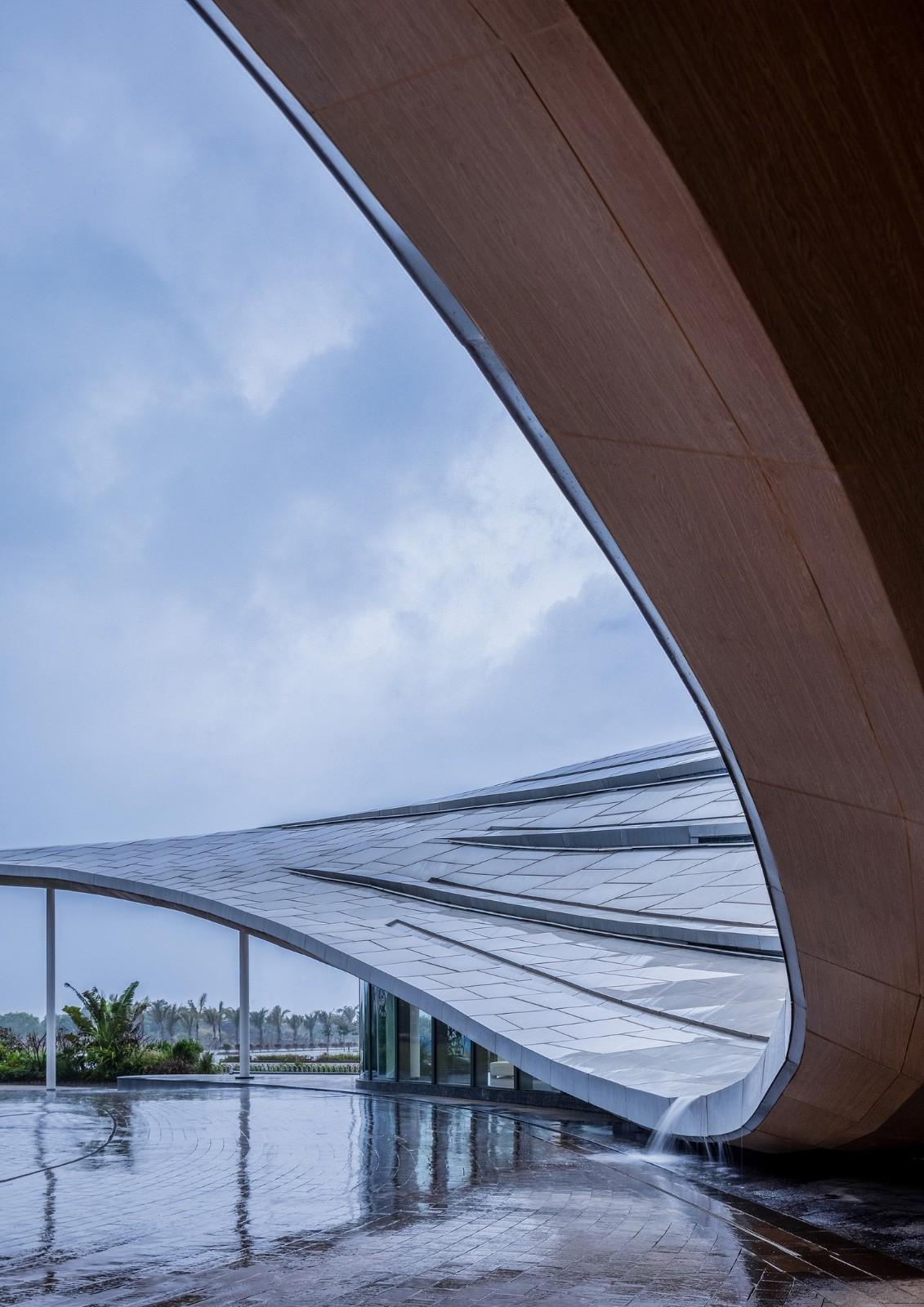 海口西秀公园游客中心 / 慕达建筑