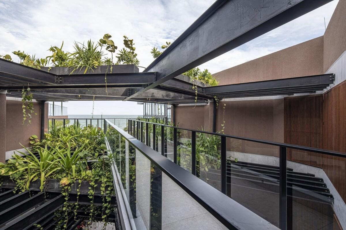 BA’RA 酒店 / Plan:b arquitectos