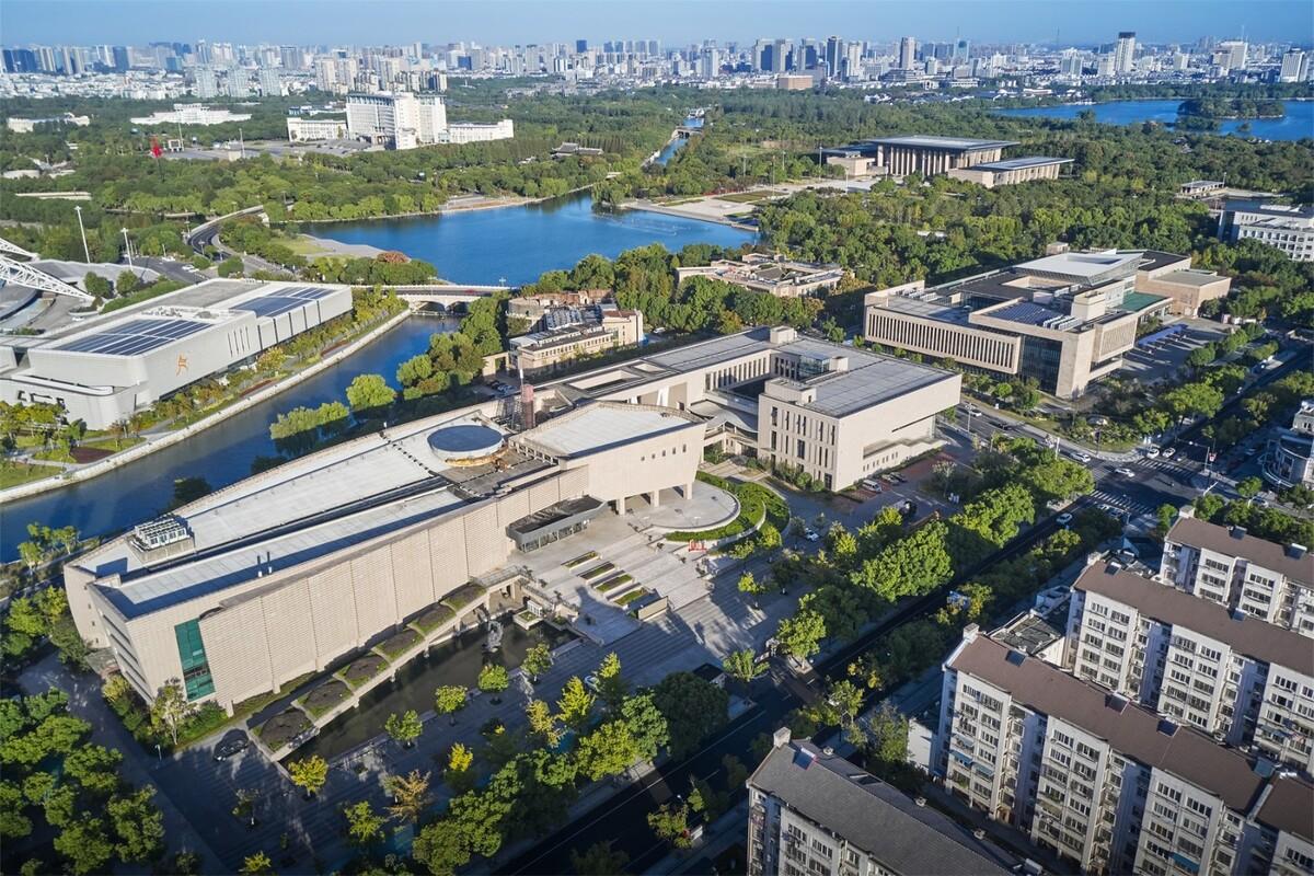 “纪念空间的更新重塑”嘉兴博物馆图书馆改扩建 / 秦洛峰-STI Studio+浙江省院