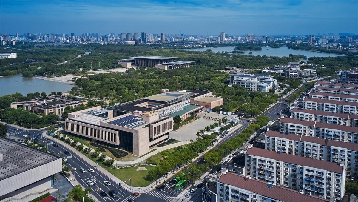 “纪念空间的更新重塑”嘉兴博物馆图书馆改扩建 / 秦洛峰-STI Studio+浙江省院