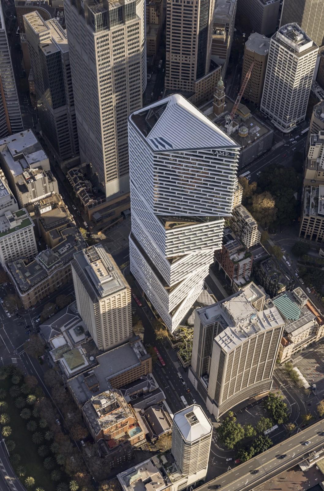 首个塔楼改造 Quay Quarter，‘嫁接’新楼板 / 3XN