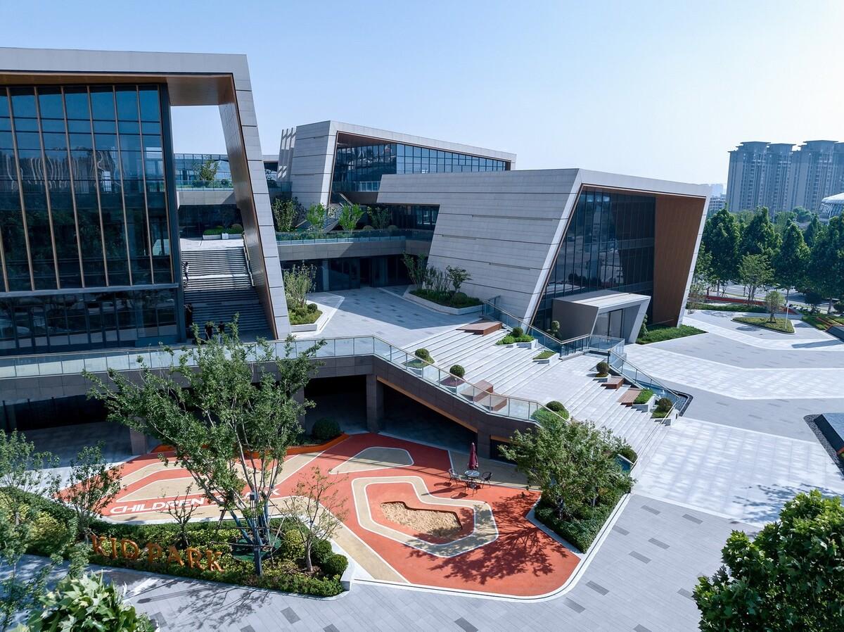 山之谷：郑州·深业健康城 / 柏涛建筑