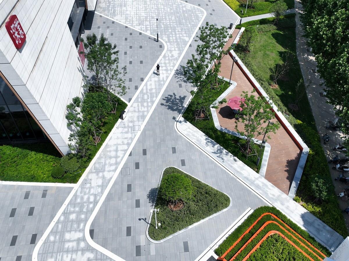 山之谷：郑州·深业健康城 / 柏涛建筑