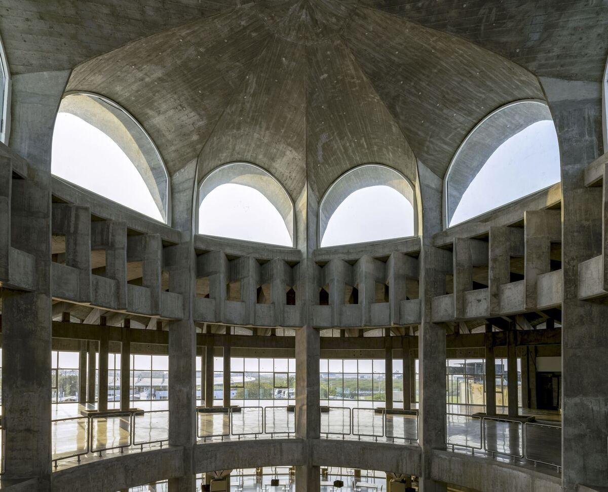 秩序城堡，Sanand 工厂 / Studio Saar