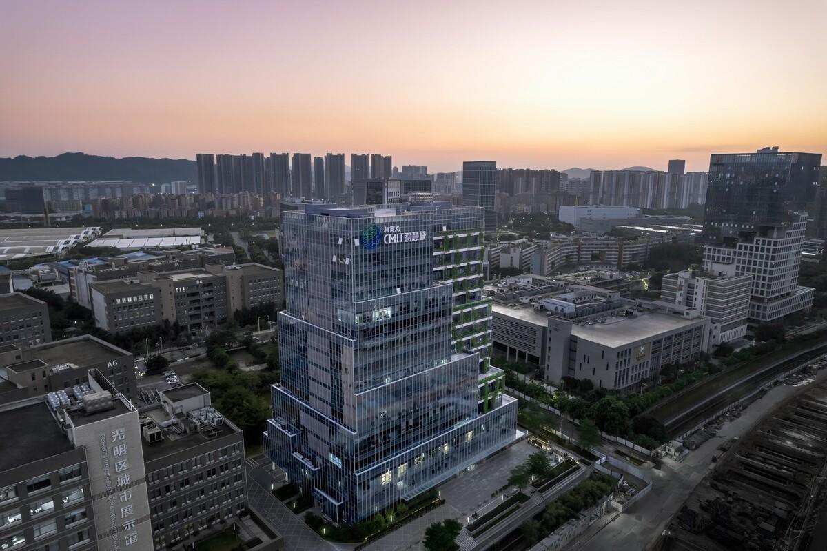 深圳招商局光明科技园 / 梵朴设计