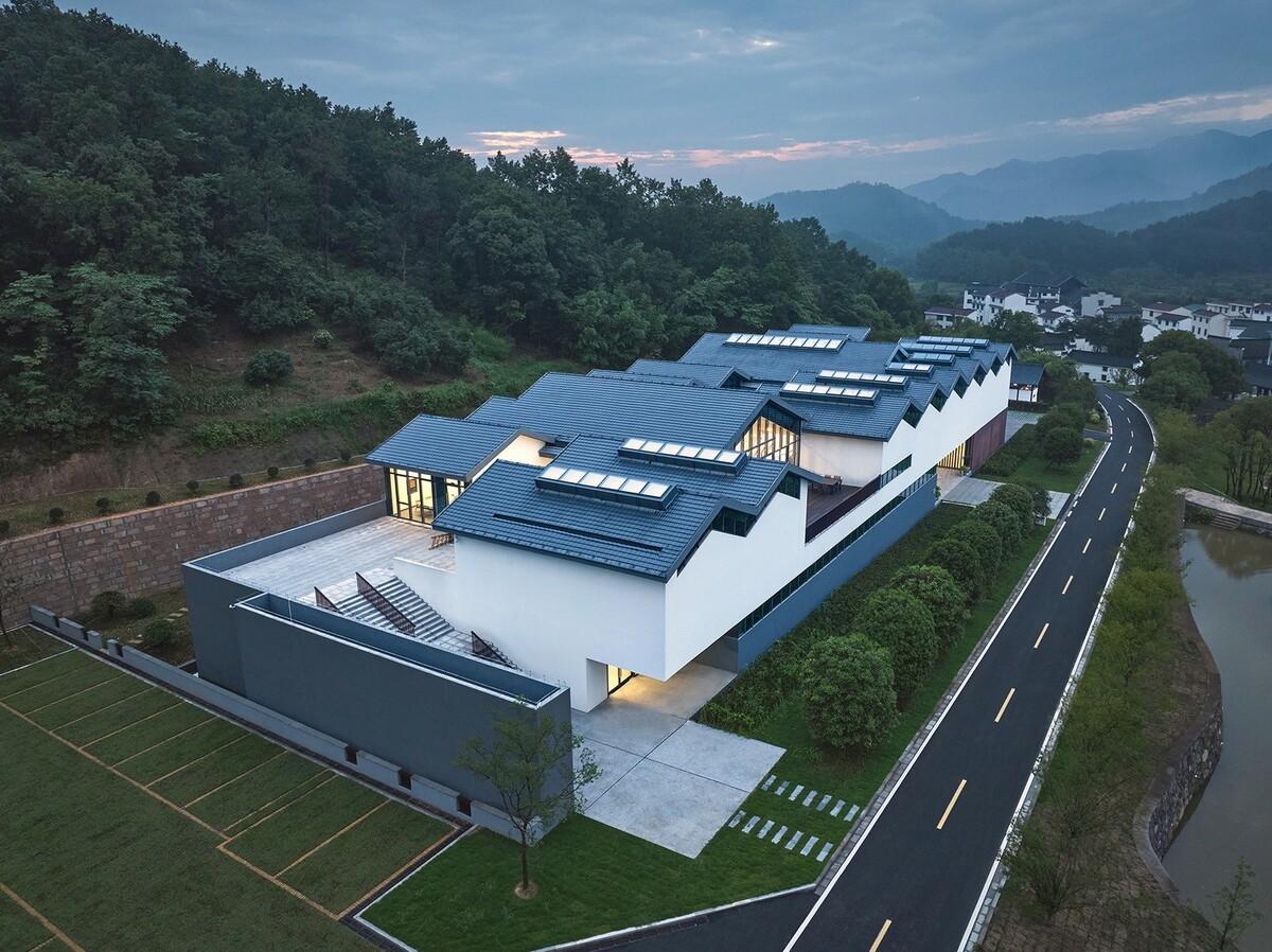 雪峰文学馆 / 同济院 麟和建筑工作室