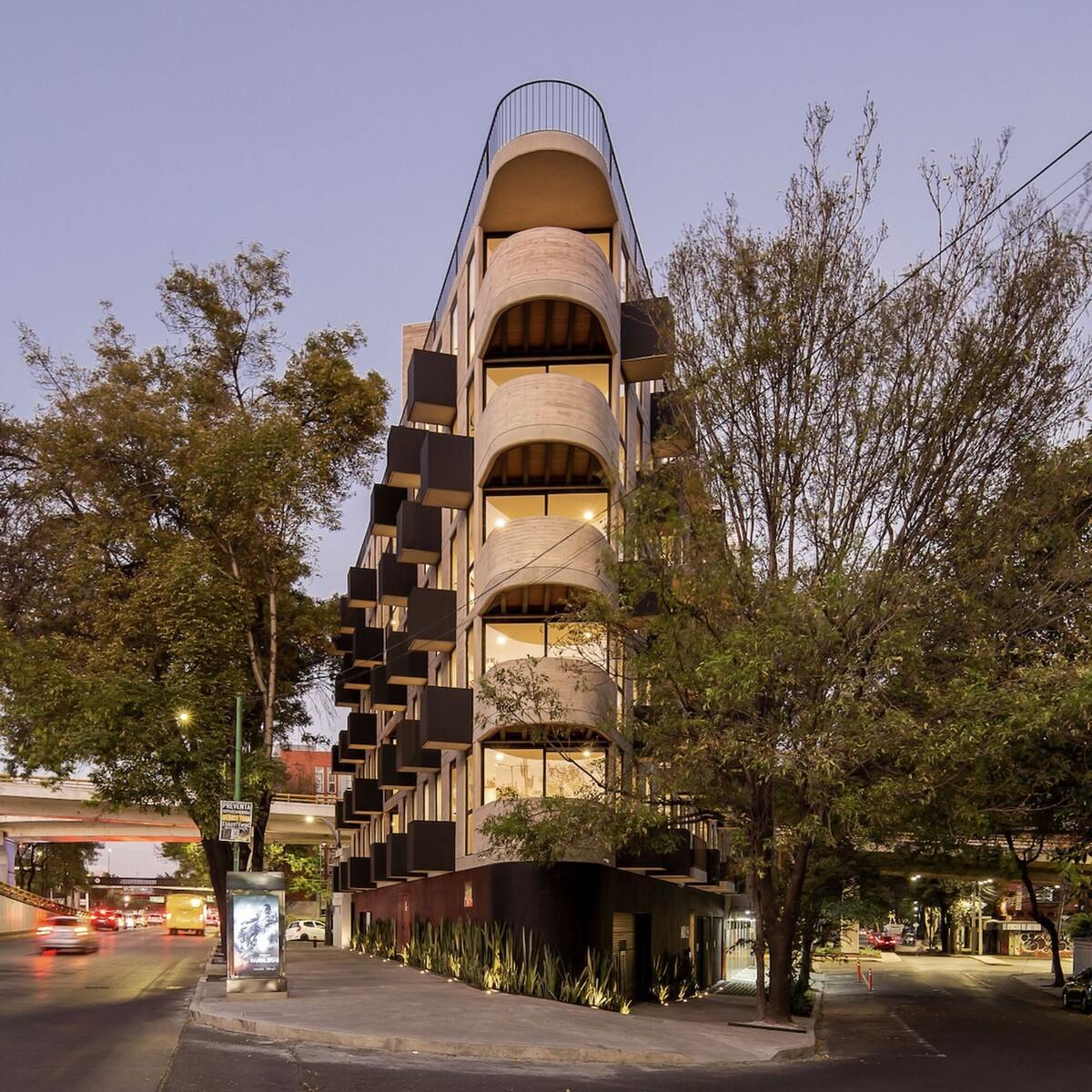 三角形住宅楼：MO288 住宅楼 / HGR ARQUITECTOS