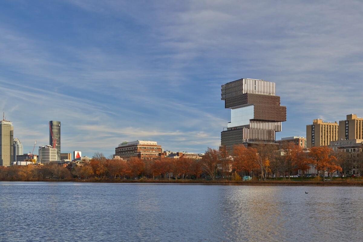 波士顿大学计算与数据科学中心 / KPMB Architects