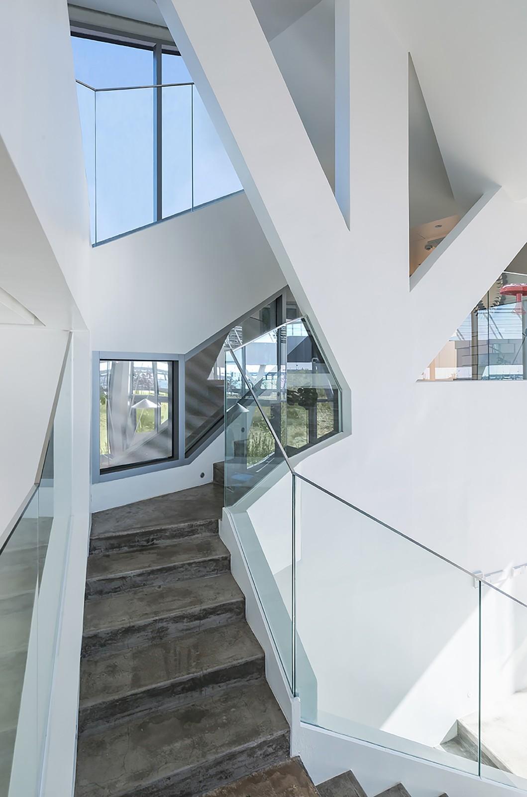 帆船屋 / IROJE KHM Architects