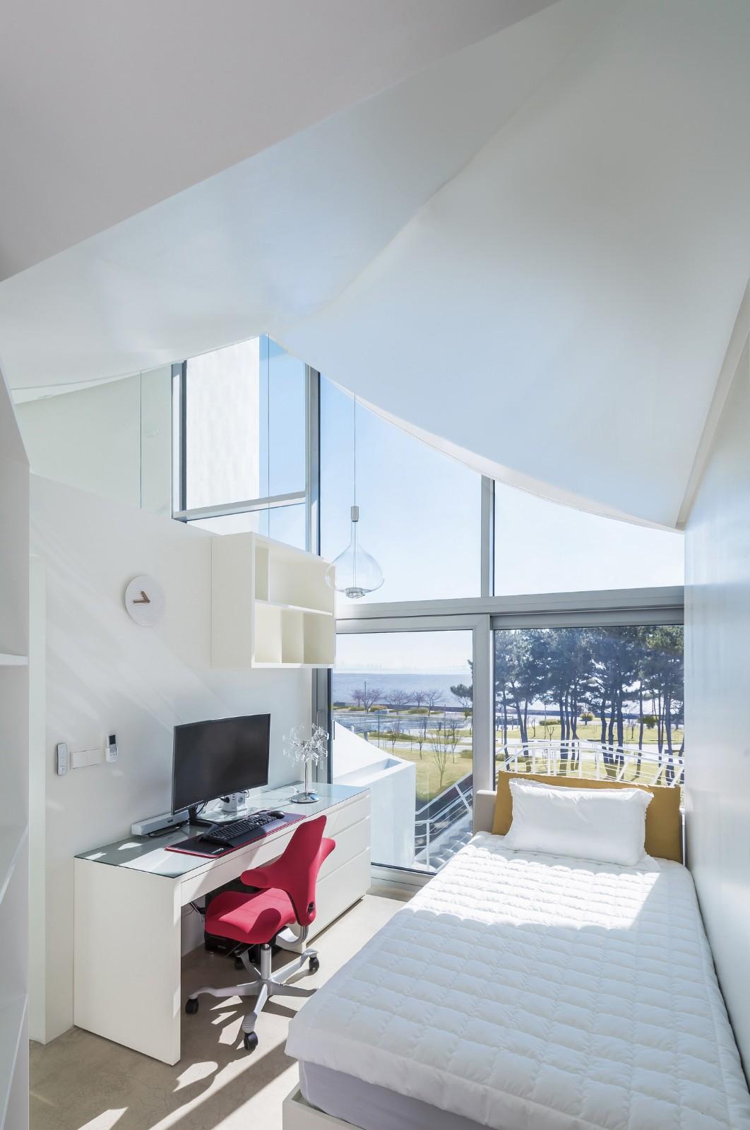 帆船屋 / IROJE KHM Architects