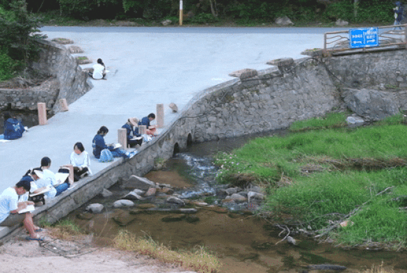 圈外邻里·北京神堂峪项目 / 行维新筑
