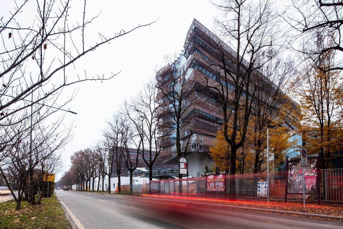 埃尼集团米兰总部 / Morphosis Architects