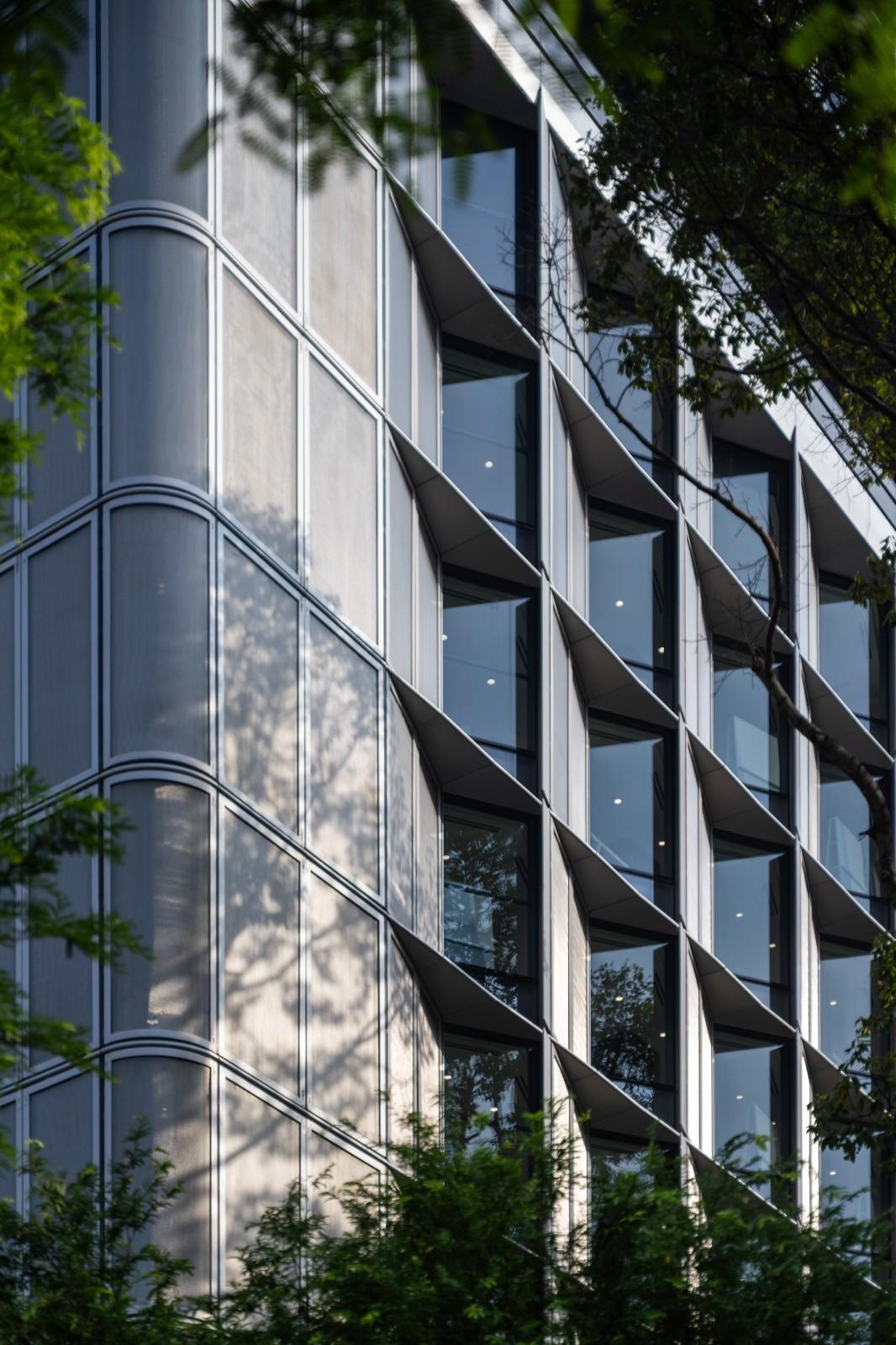 胡志明市科技银行总部 / Foster + Partners