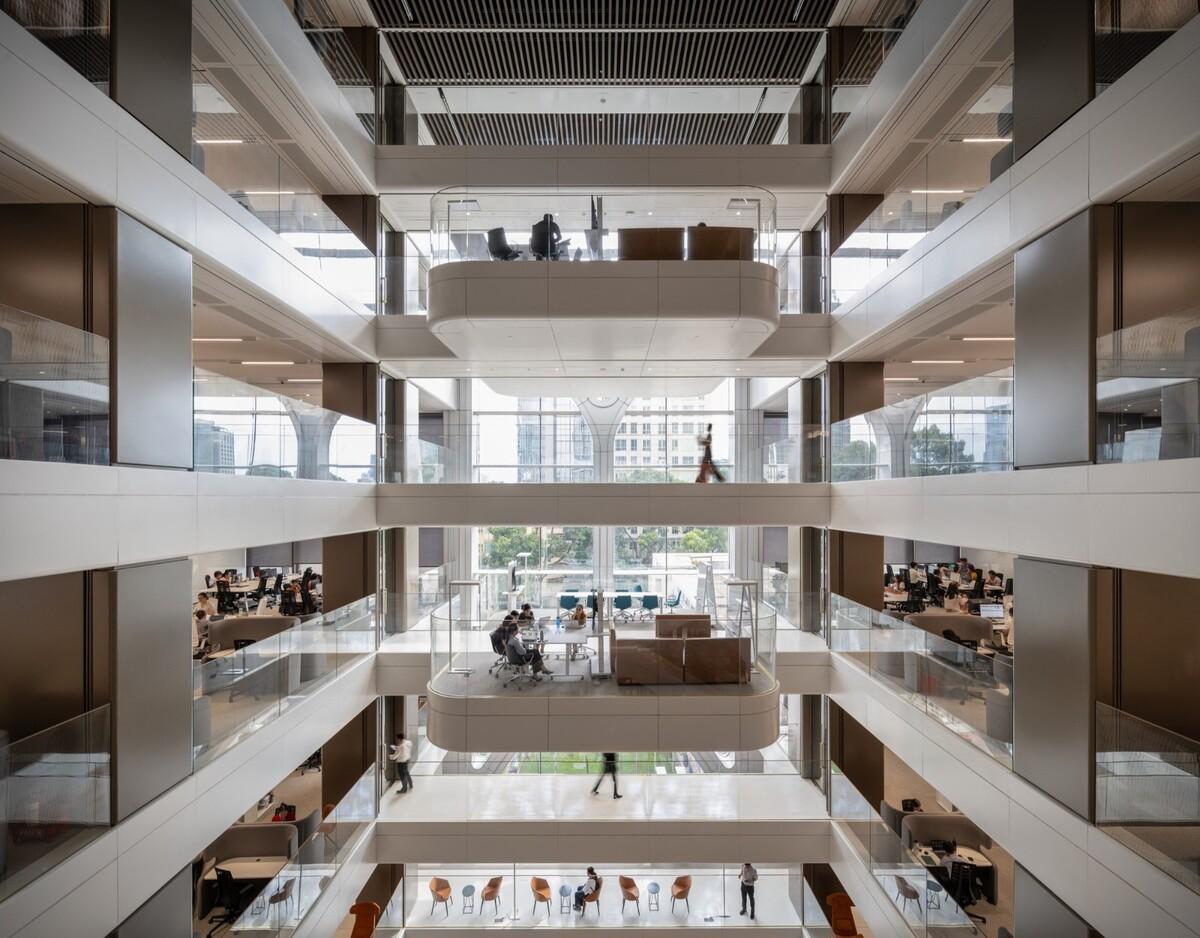 胡志明市科技银行总部 / Foster + Partners