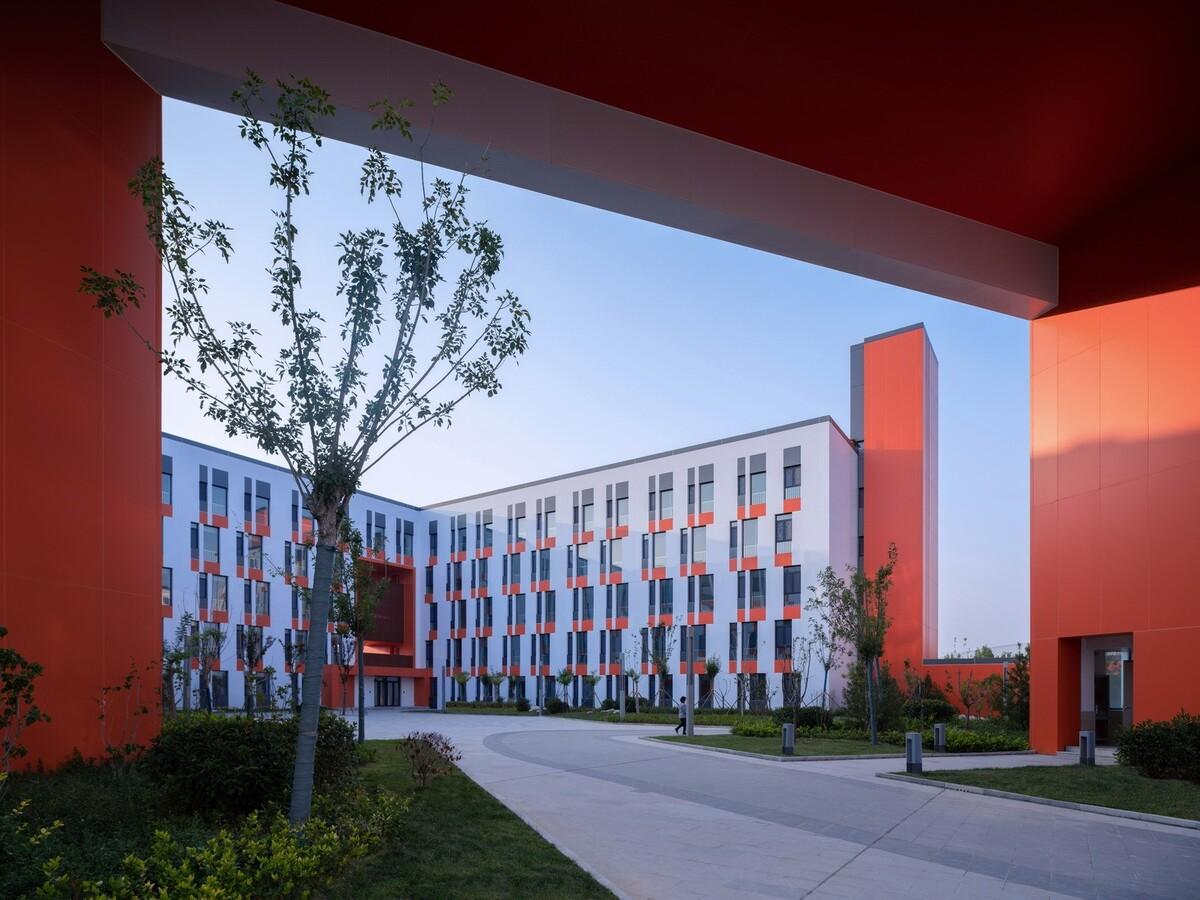 渤海实验学校（基础教育部） / 中科院建筑设计研究院有限公司