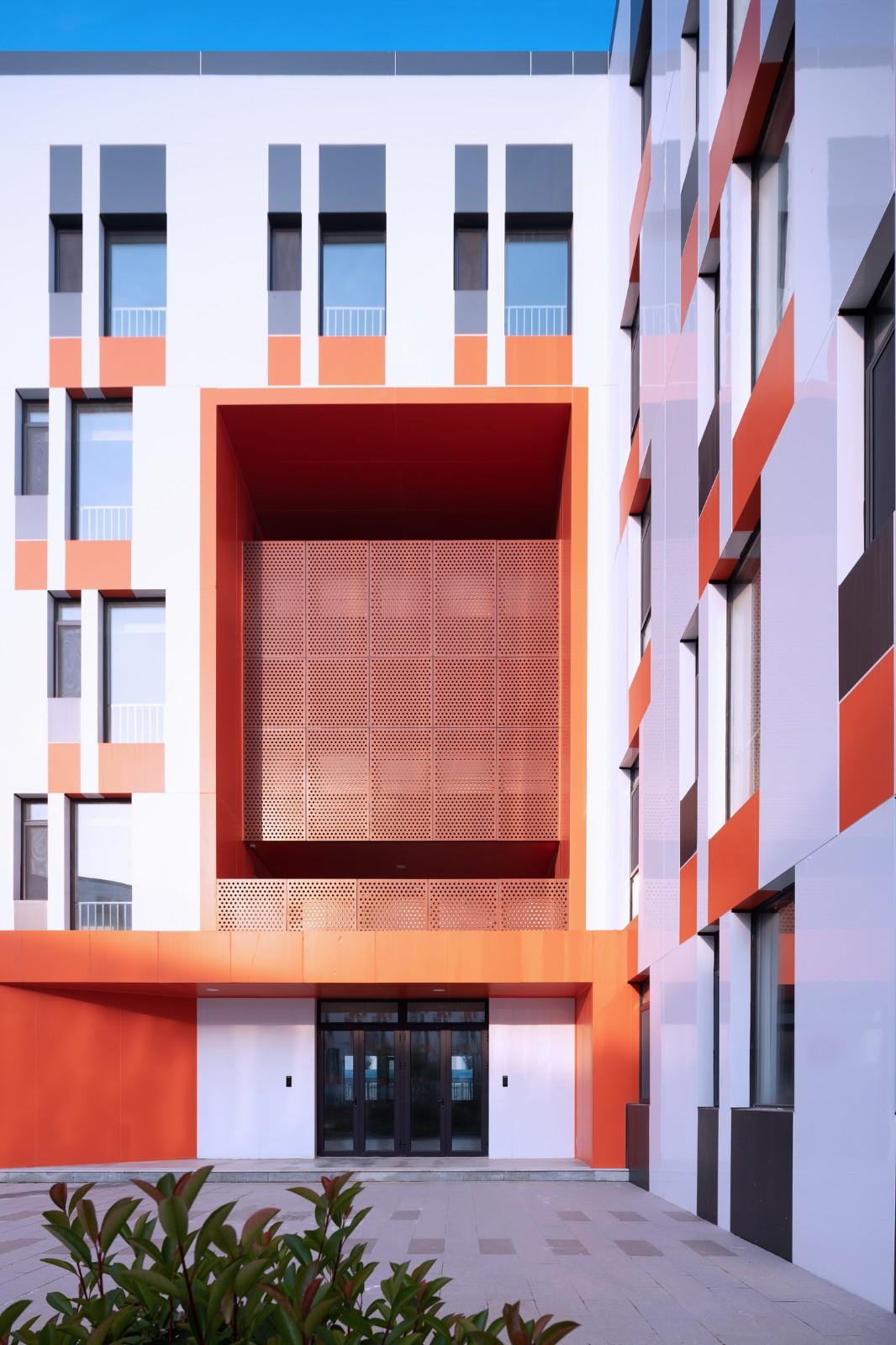 渤海实验学校（基础教育部） / 中科院建筑设计研究院有限公司