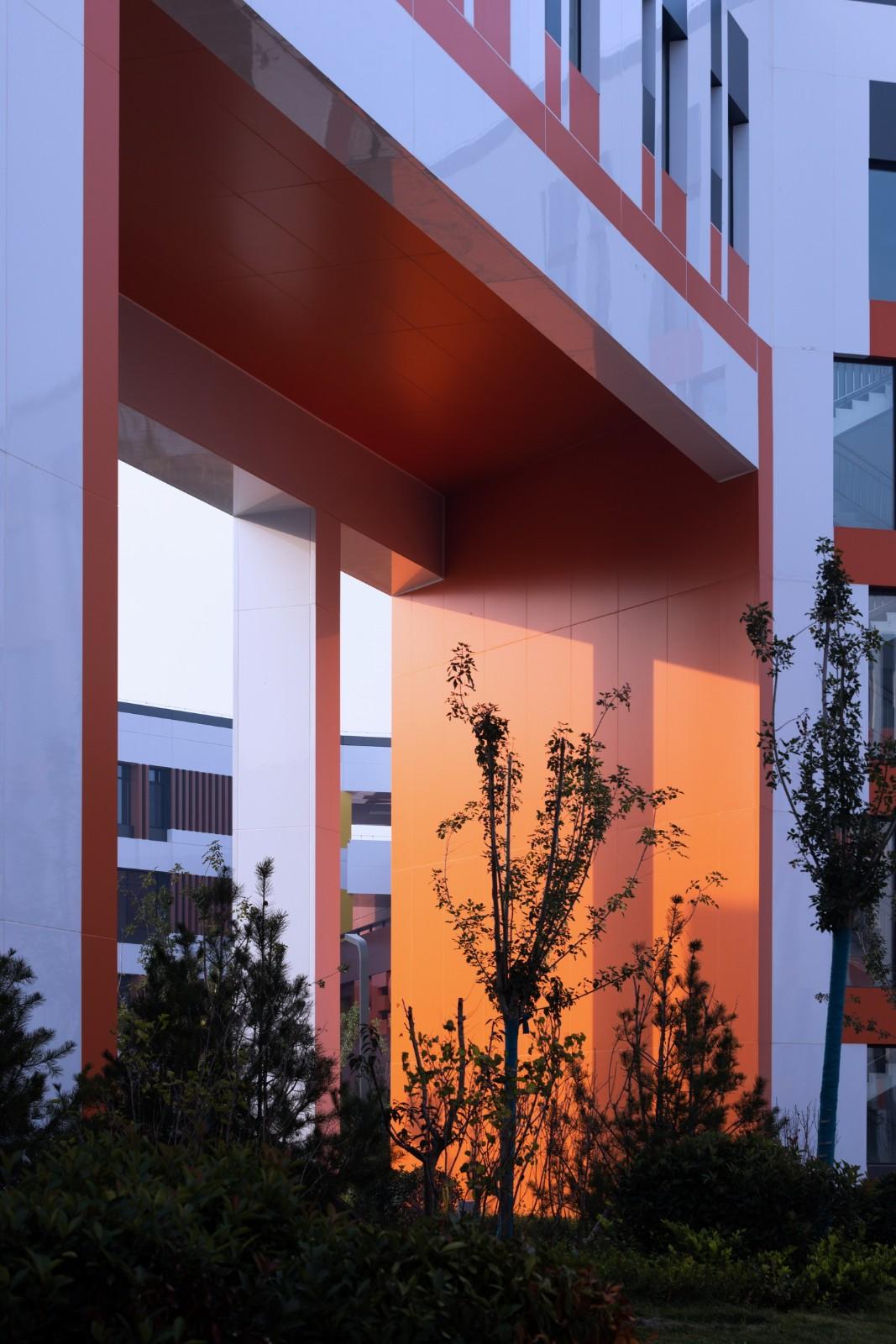 渤海实验学校（基础教育部） / 中科院建筑设计研究院有限公司